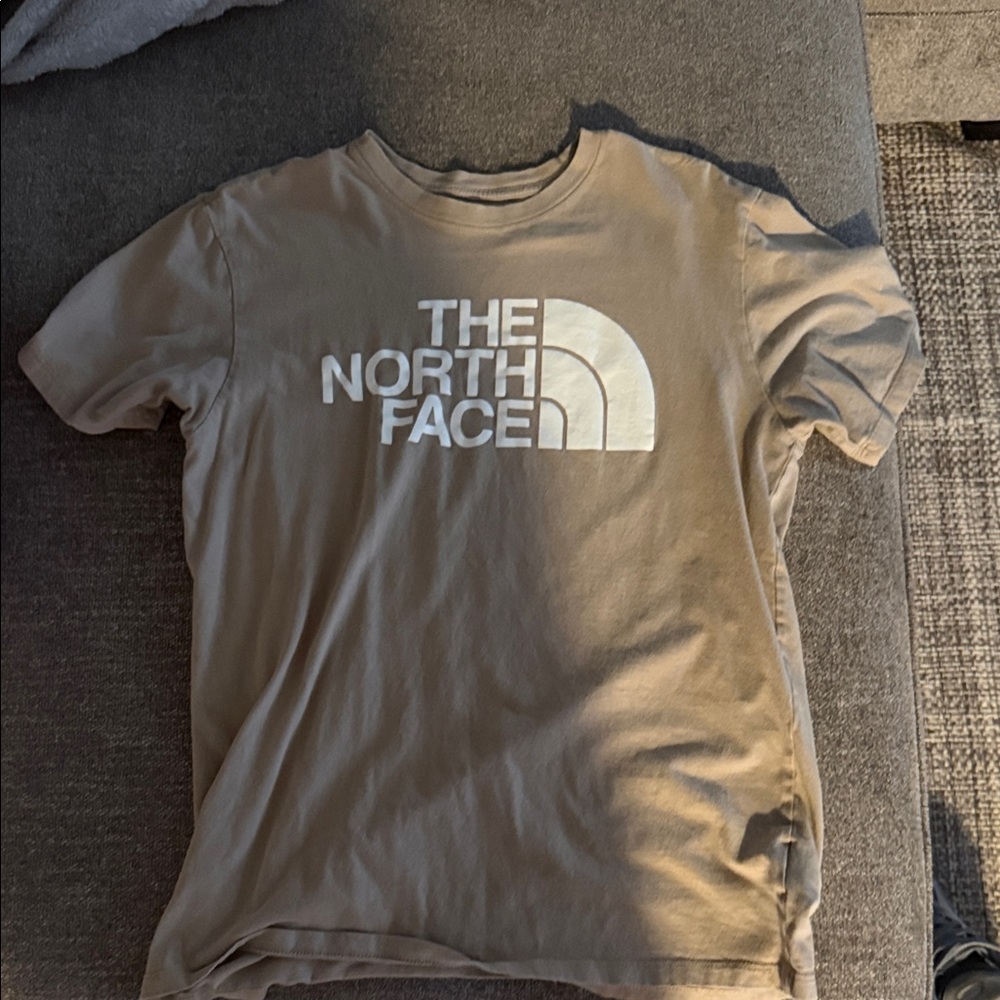Men’s north face shirt